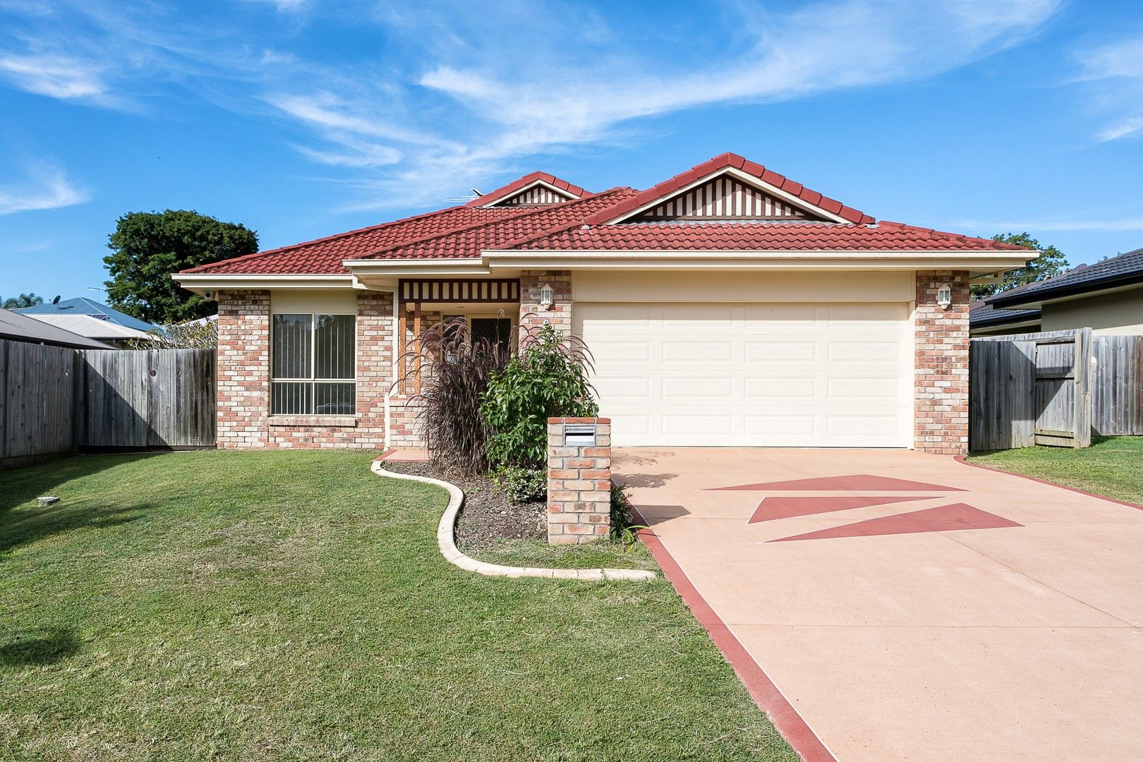 5 bedrooms House in 4 Shearwater Street CLEVELAND QLD, 4163