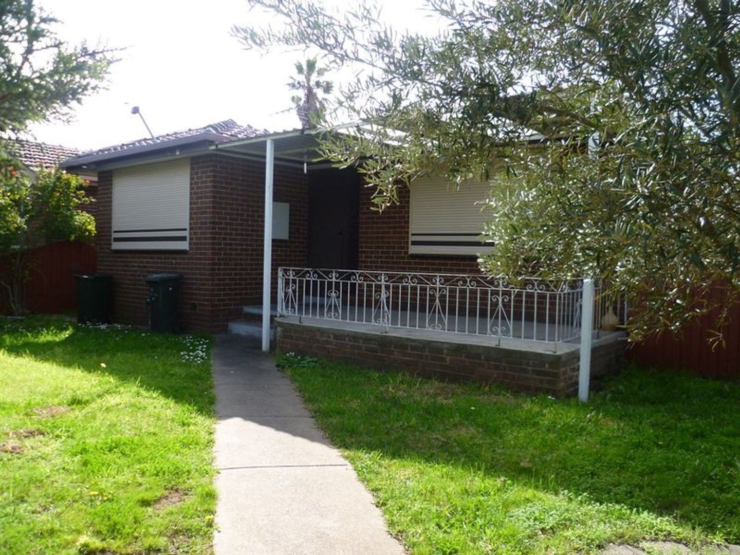 3 bedrooms House in 72 Railway Parade DEER PARK VIC, 3023