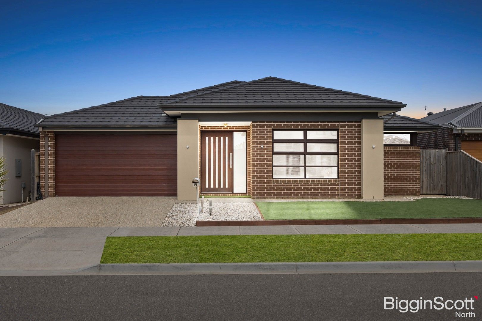 4 bedrooms House in 19 Barnato Street MICKLEHAM VIC, 3064