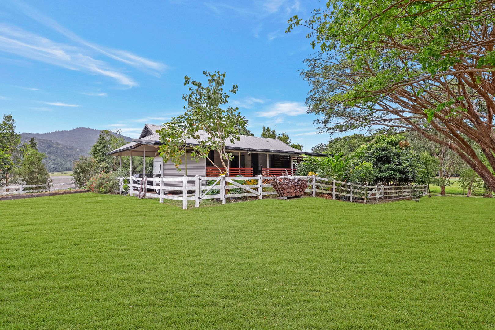 7 Nebbia Access, Green Hill QLD 4865, Image 2