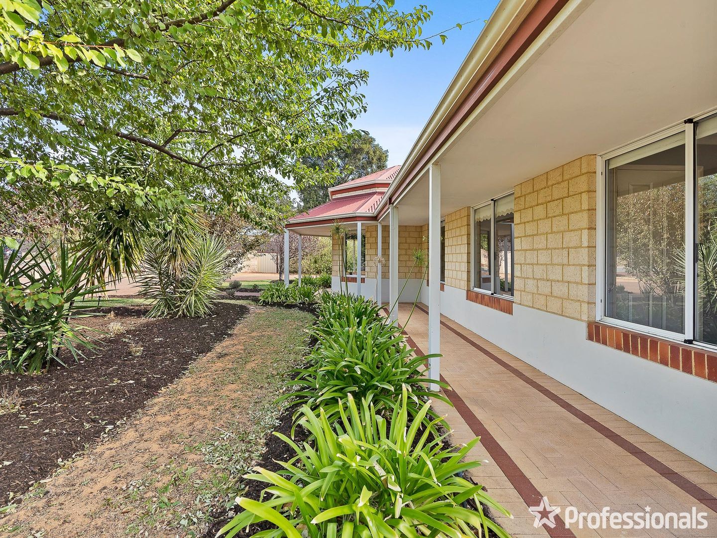 40 Keane Street, Lesmurdie WA 6076, Image 2