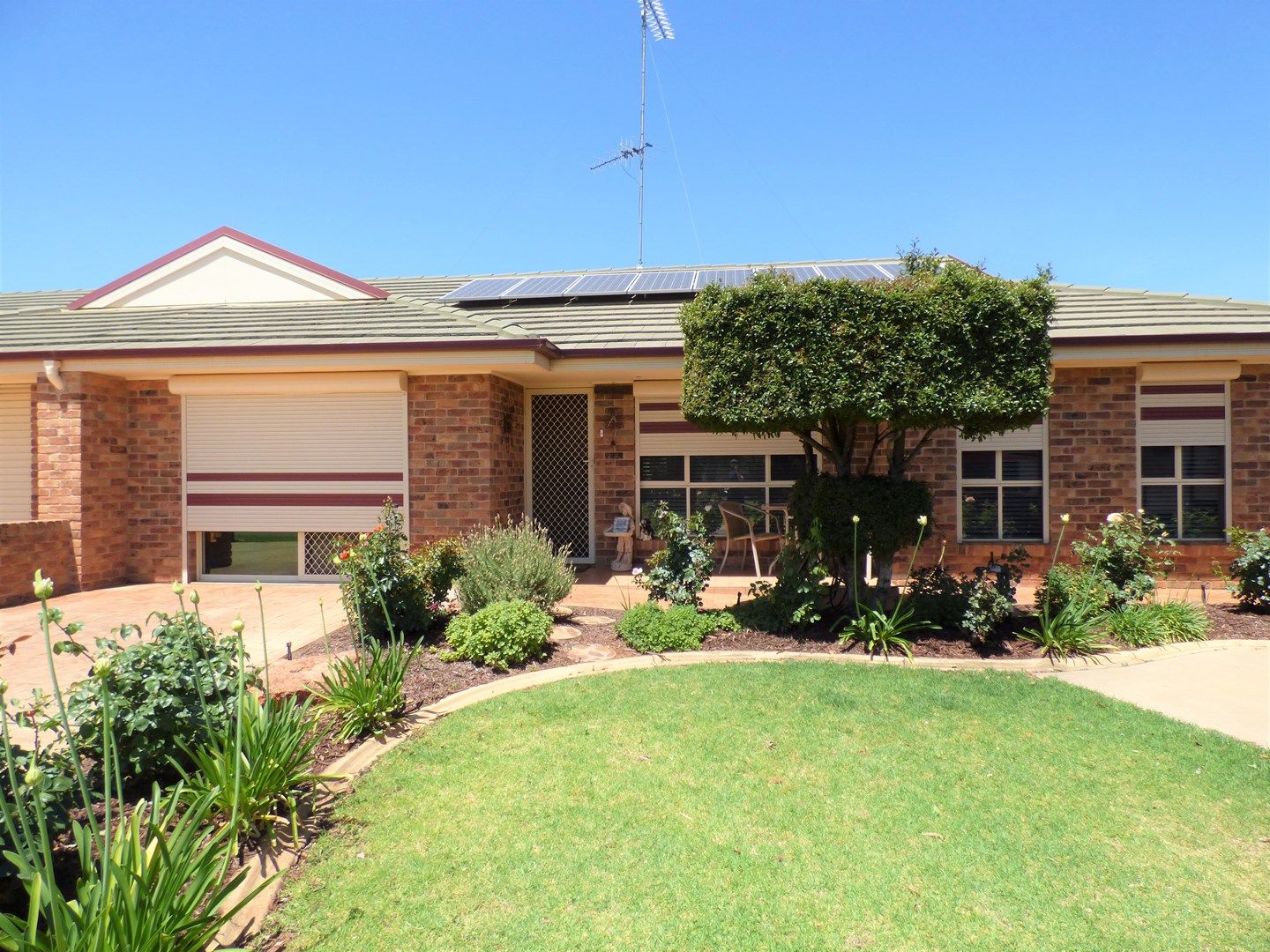 17A Albion Grove Crescent, Griffith NSW 2680, Image 0