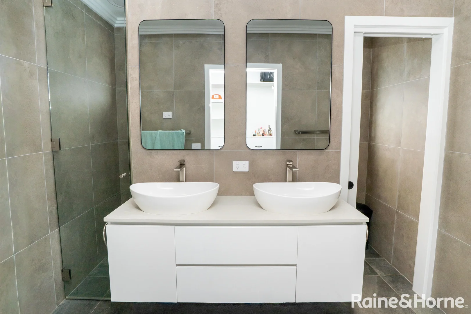 Additional image 8 of 111 Coppabella Drive, Gobbagombalin NSW 2650