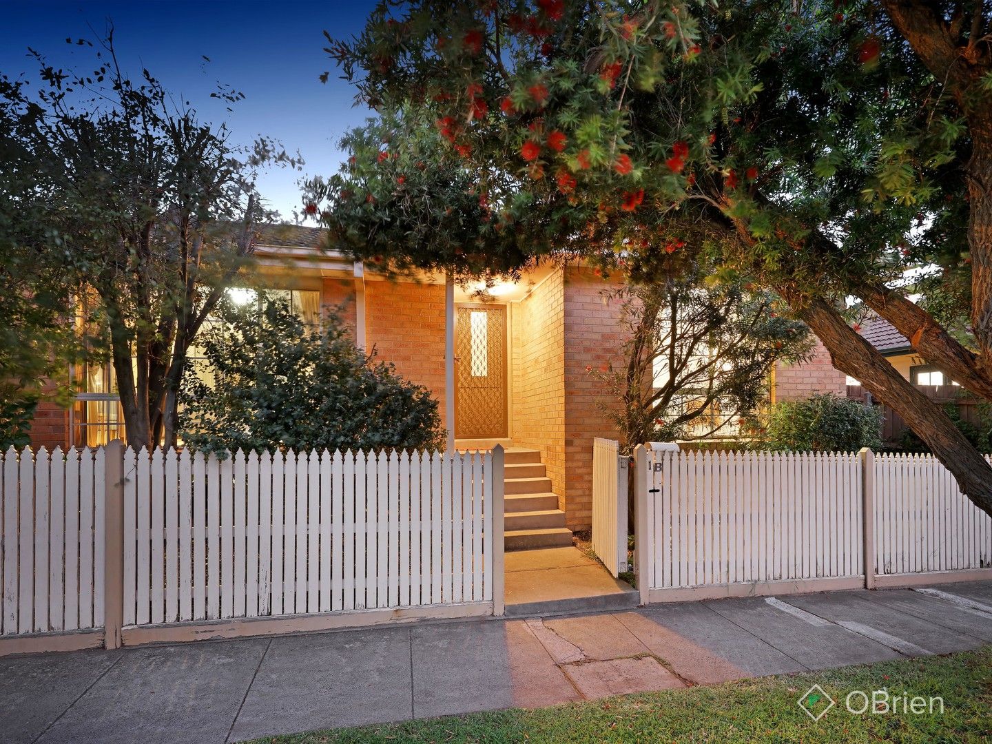 2 bedrooms Apartment / Unit / Flat in 1B Lehem Ave OAKLEIGH SOUTH VIC, 3167