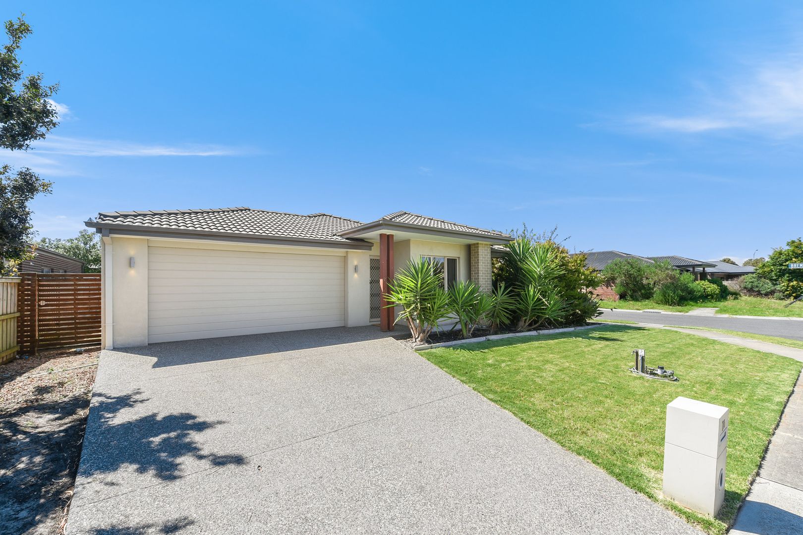 10 Mitta Mitta Street, Clyde North VIC 3978, Image 1