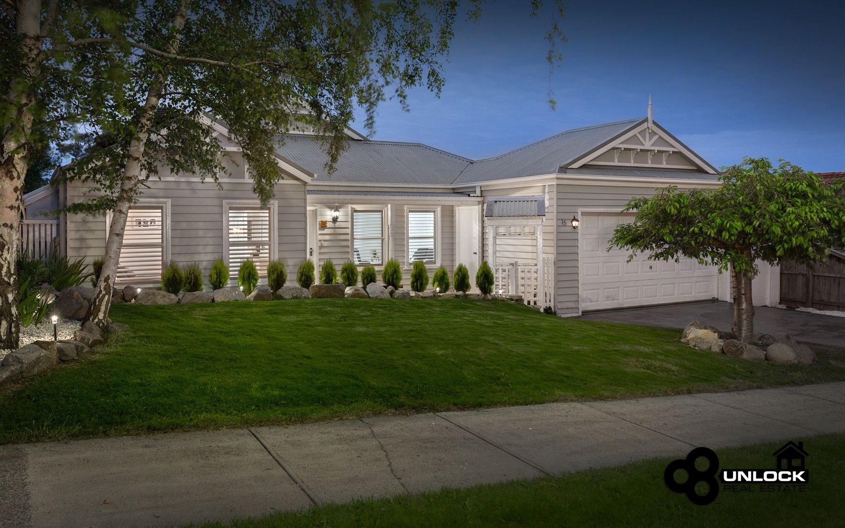 15 Pioneers Crescent, Pakenham VIC 3810 Domain