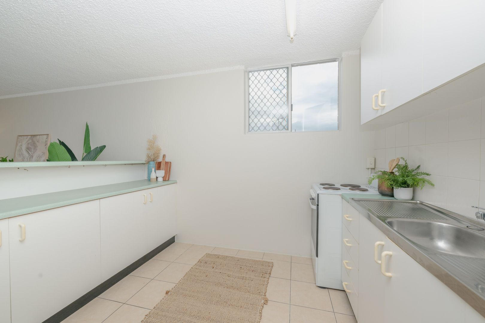 1/31 Surrey Street, Hyde Park QLD 4812, Image 2