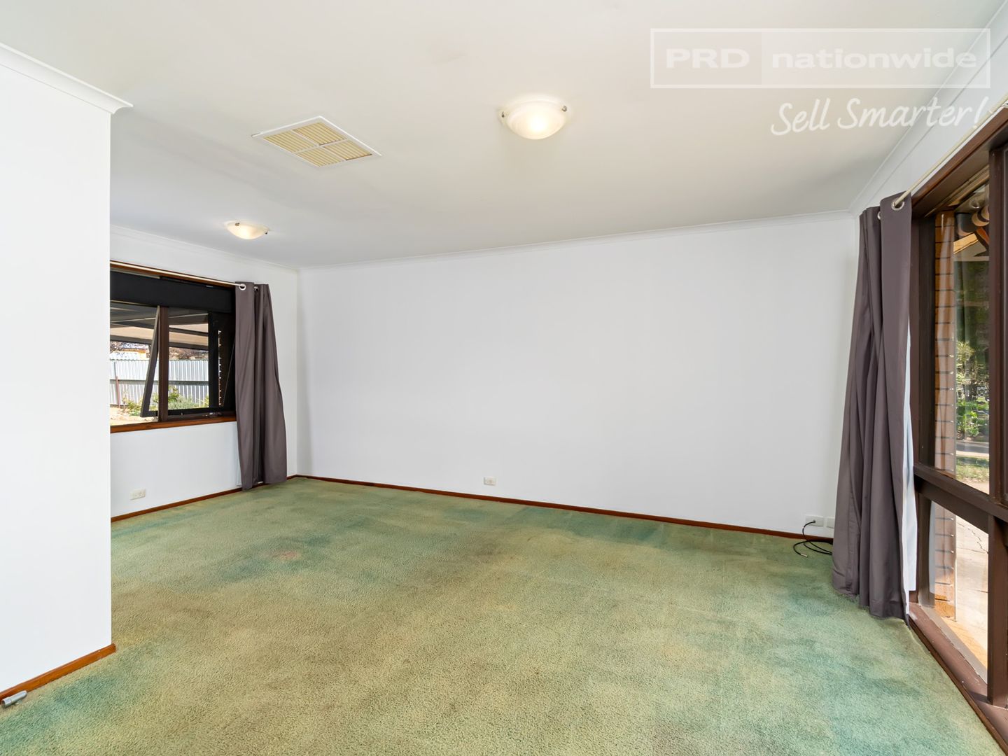 52 Cox Avenue, Forest Hill NSW 2651, Image 2