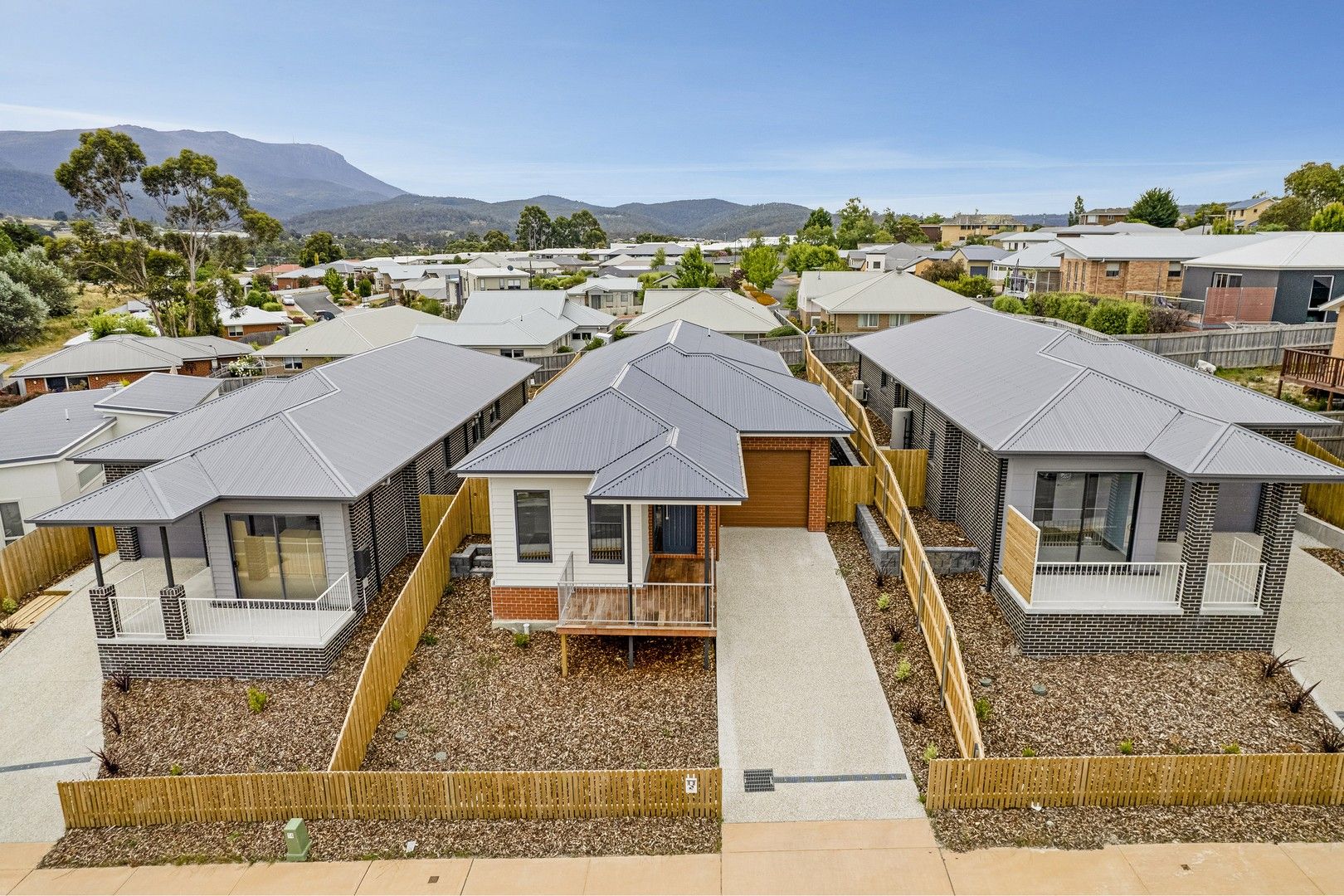 3 bedrooms House in 12 Eleni Avenue KINGSTON TAS, 7050