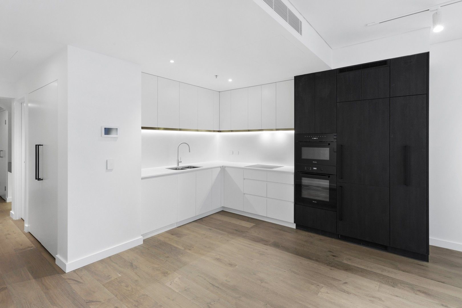 2 bedrooms Apartment / Unit / Flat in Level 1, 107/26 Whistler Street MANLY NSW, 2095