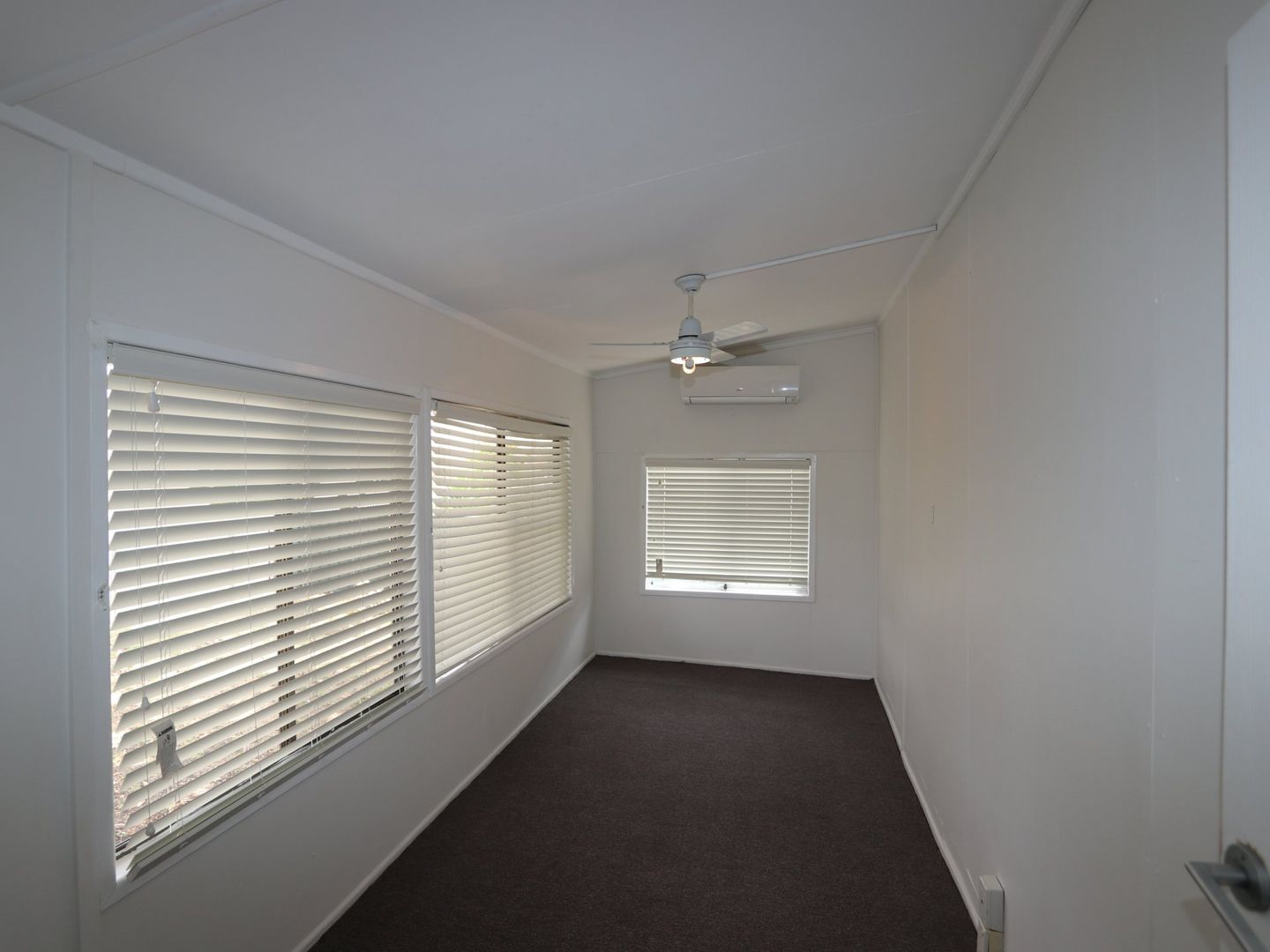 53 Huntley Street, Capella QLD 4723, Image 2