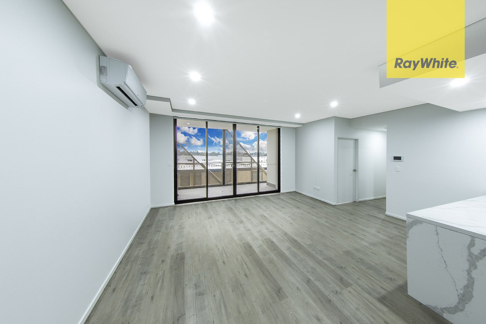 2 bedrooms Apartment / Unit / Flat in A305/147 Great Western Highway MAYS HILL NSW, 2145