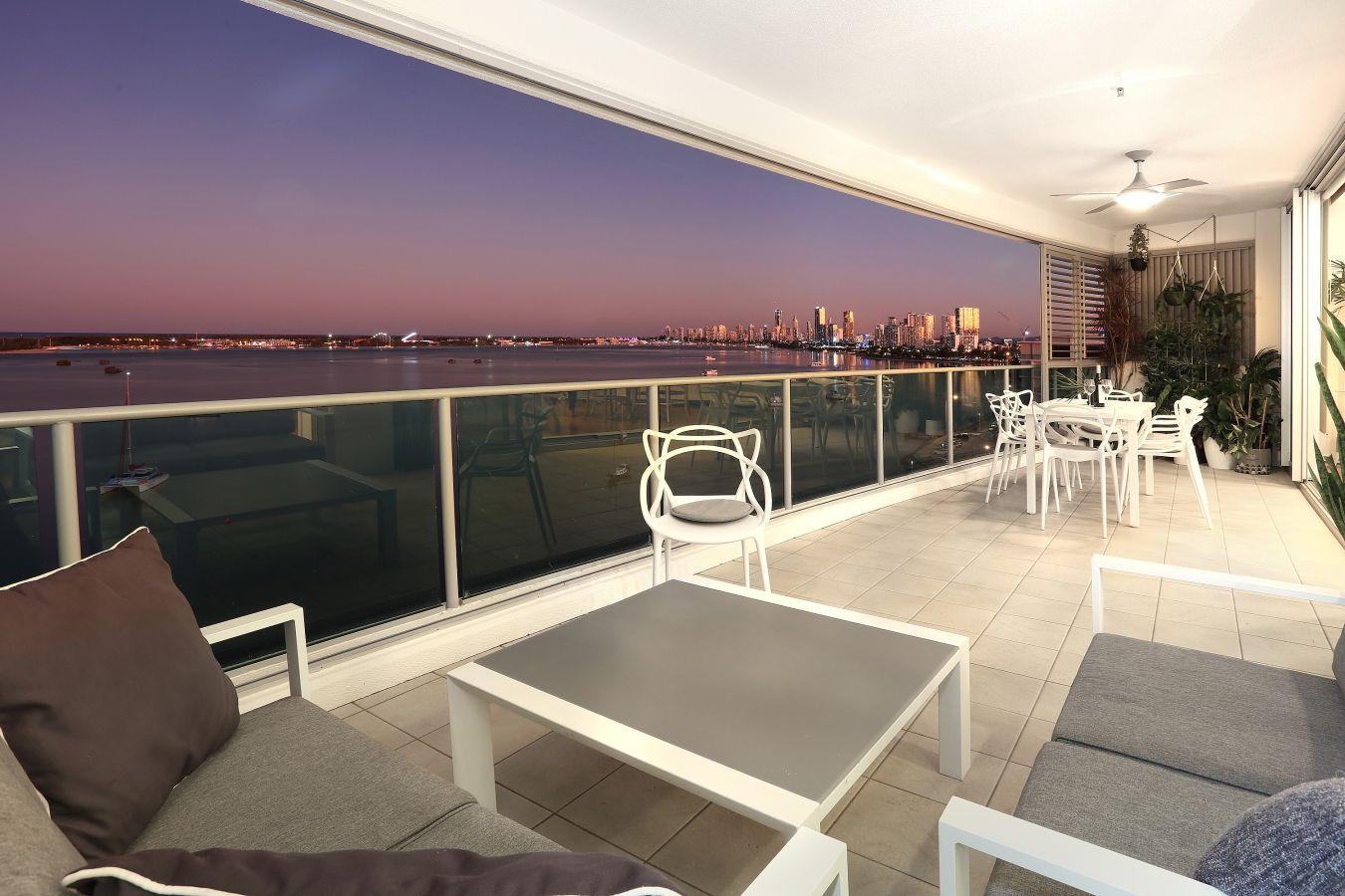 3 bedrooms Apartment / Unit / Flat in 905/300 Marine Parade LABRADOR QLD, 4215
