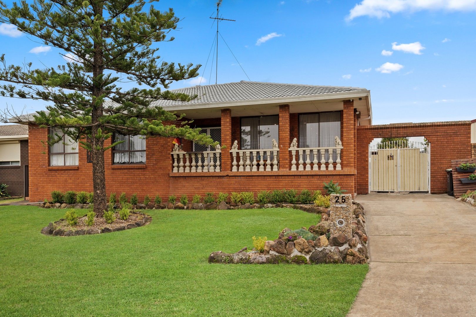 4 bedrooms House in 25 Astwood Street COLYTON NSW, 2760