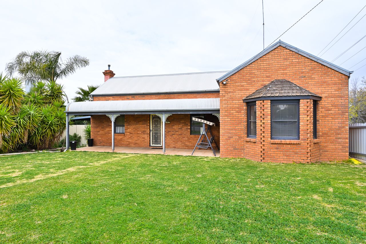 42 Grosvenor Street, Narrandera NSW 2700, Image 0