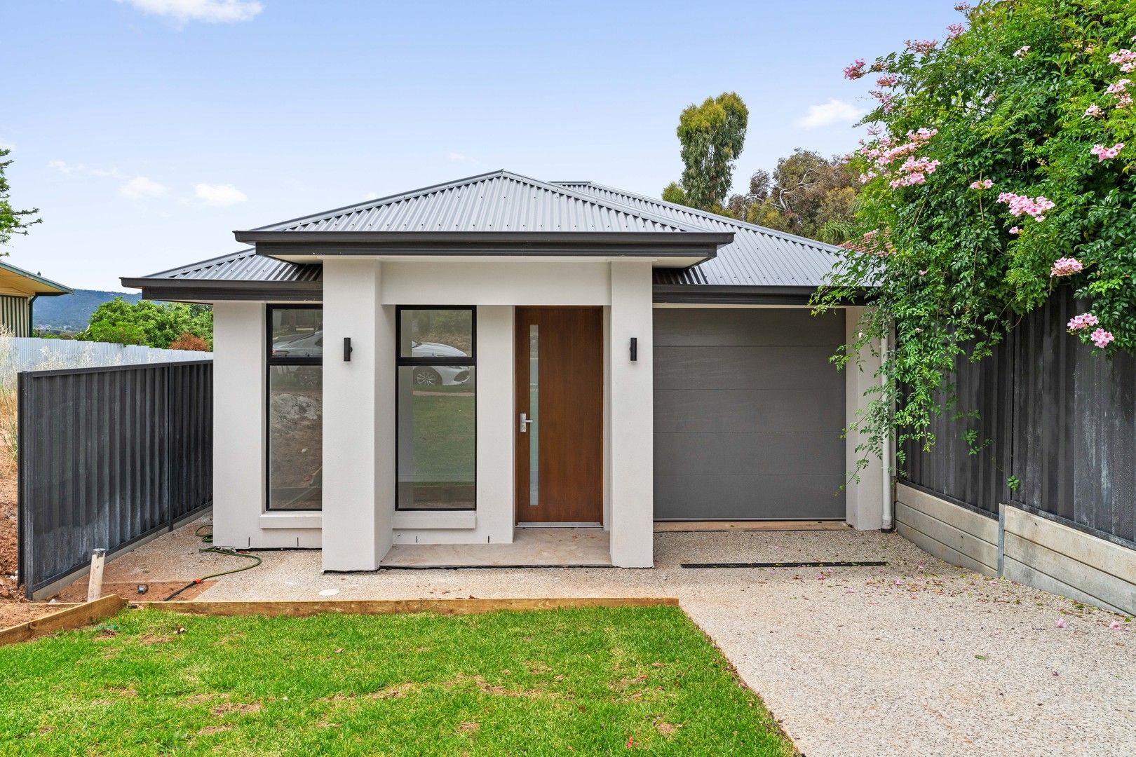 3 bedrooms House in 11 Lothian Ave WINDSOR GARDENS SA, 5087