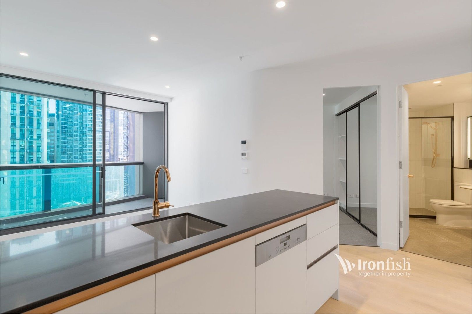 1 bedrooms Apartment / Unit / Flat in 2501/228 La Trobe Street MELBOURNE VIC, 3000