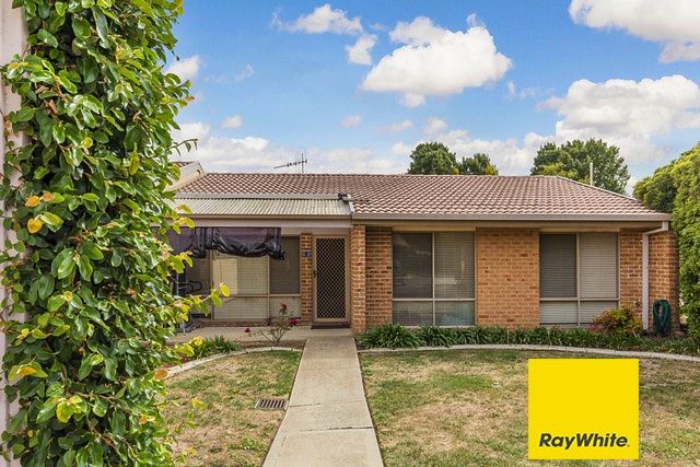 5/39 Walker Crescent, Jerrabomberra NSW 2619