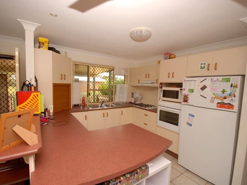 27 Pinnacle Street, Causeway Lake QLD 4703, Image 2