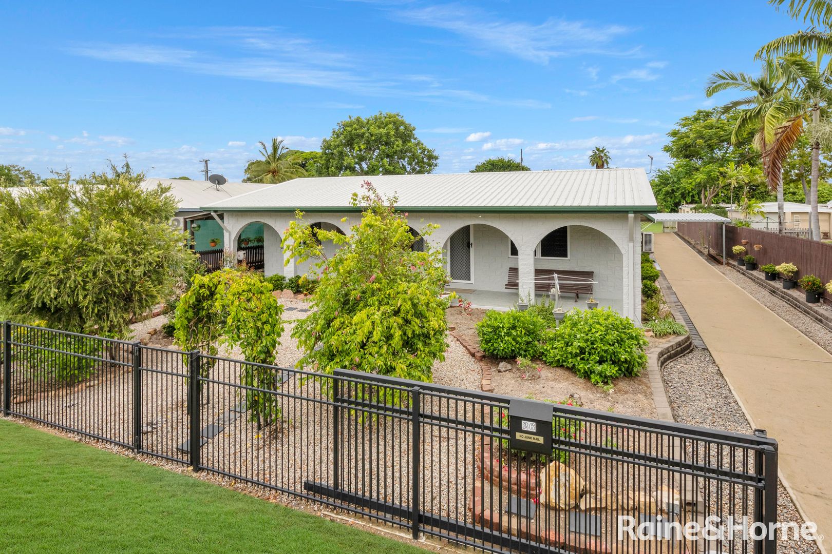26 Tomkins Street, Cluden QLD 4811