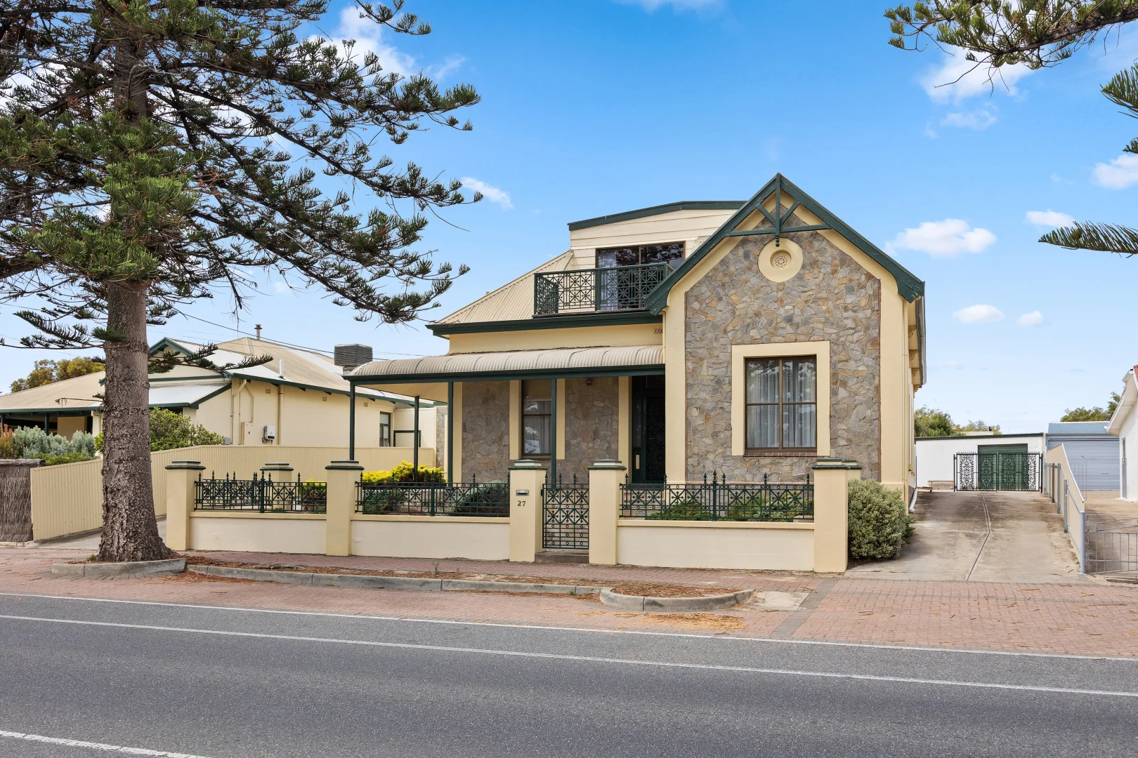 27 Esplanade, Semaphore South SA 5019