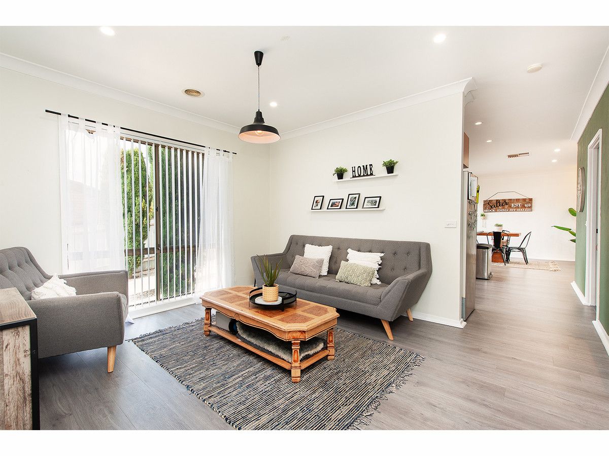 409 Halehaven Cresent, Lavington NSW 2641, Image 2