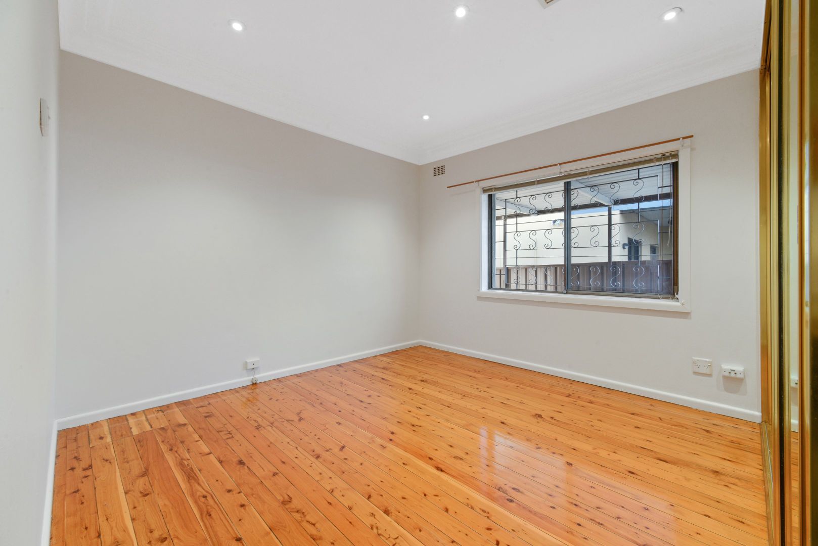 4 bedrooms House in 230 Bunnerong Road HILLSDALE NSW, 2036