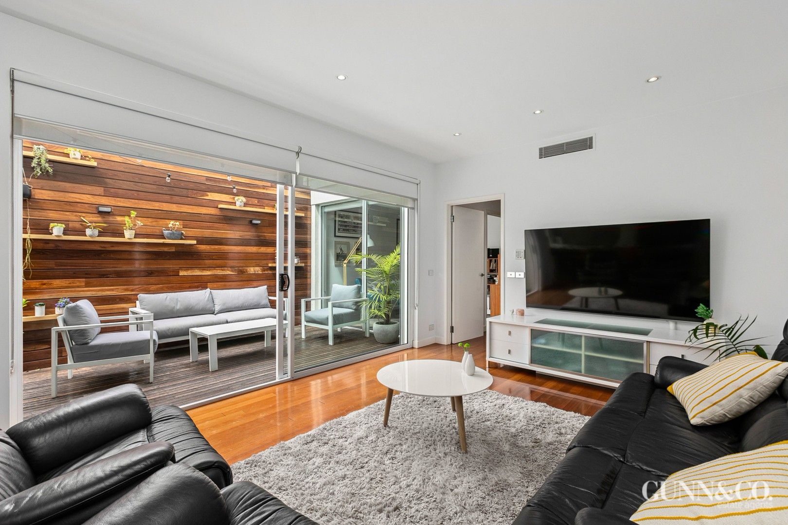 4 bedrooms Townhouse in 3/89 Railway Crescent WILLIAMSTOWN VIC, 3016