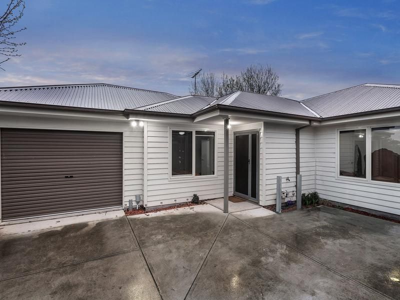 2/7 Laurie Avenue, Sunshine North VIC 3020, Image 0