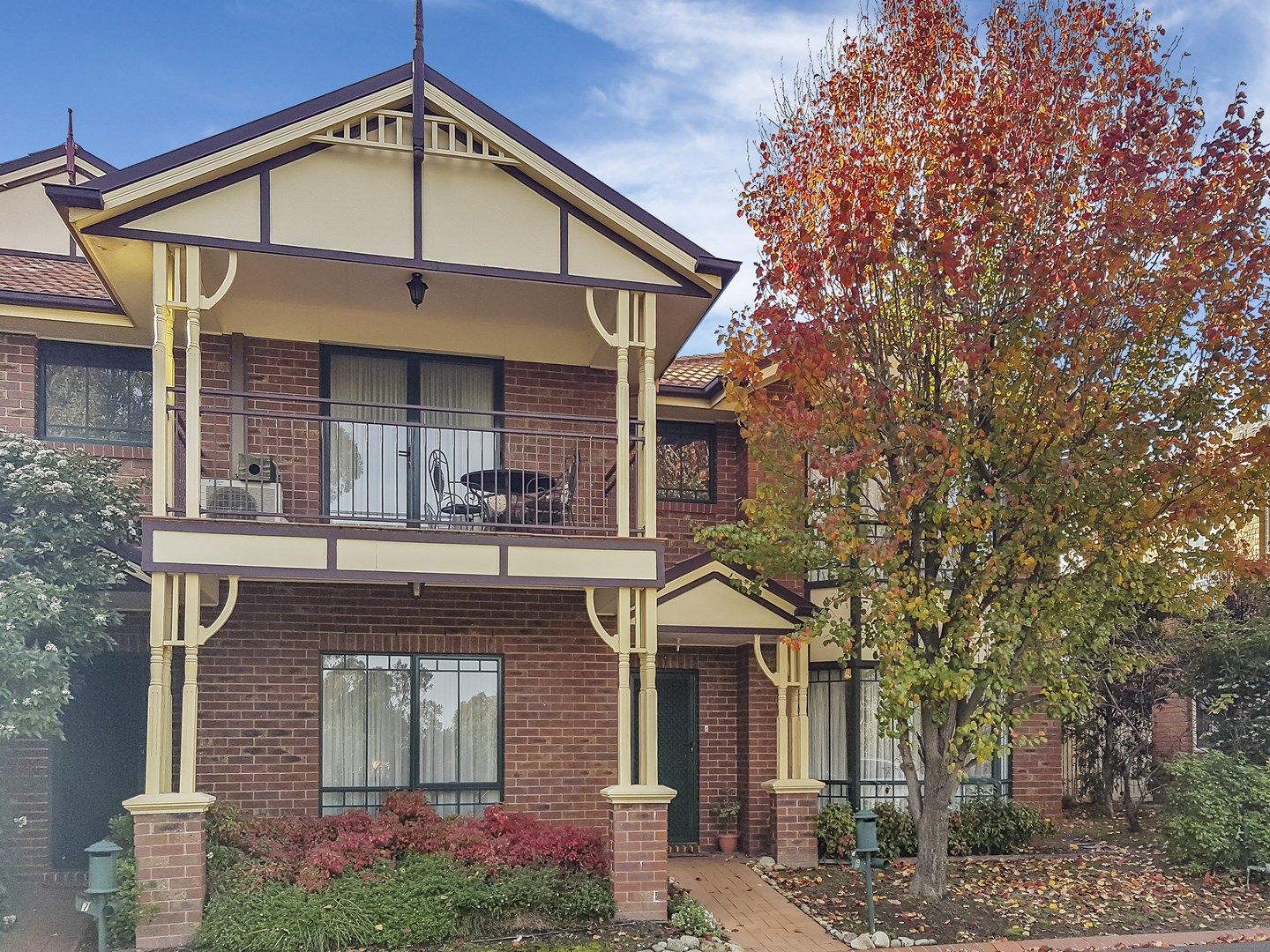 3 bedrooms Townhouse in 6 Illowra Walk BLACKBURN SOUTH VIC, 3130