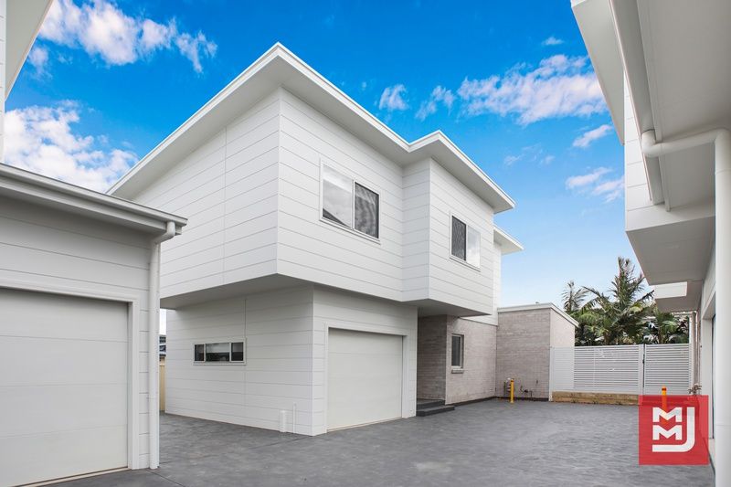 3 bedrooms Townhouse in 3/6 ADDISON Access LAKE ILLAWARRA NSW, 2528