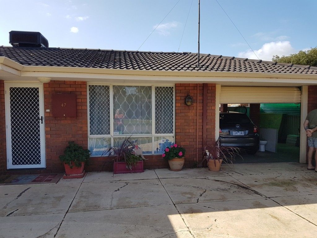 4 bedrooms House in 47 Luckhurst Drive MANDURAH WA, 6210