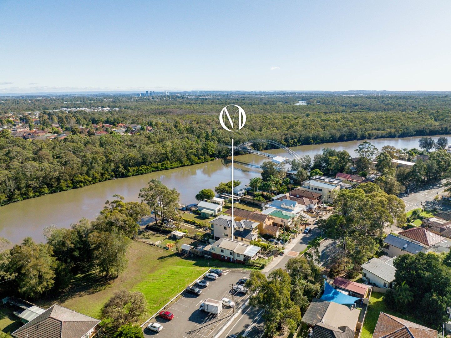 5 bedrooms House in 562 Henry Lawson Drive EAST HILLS NSW, 2213