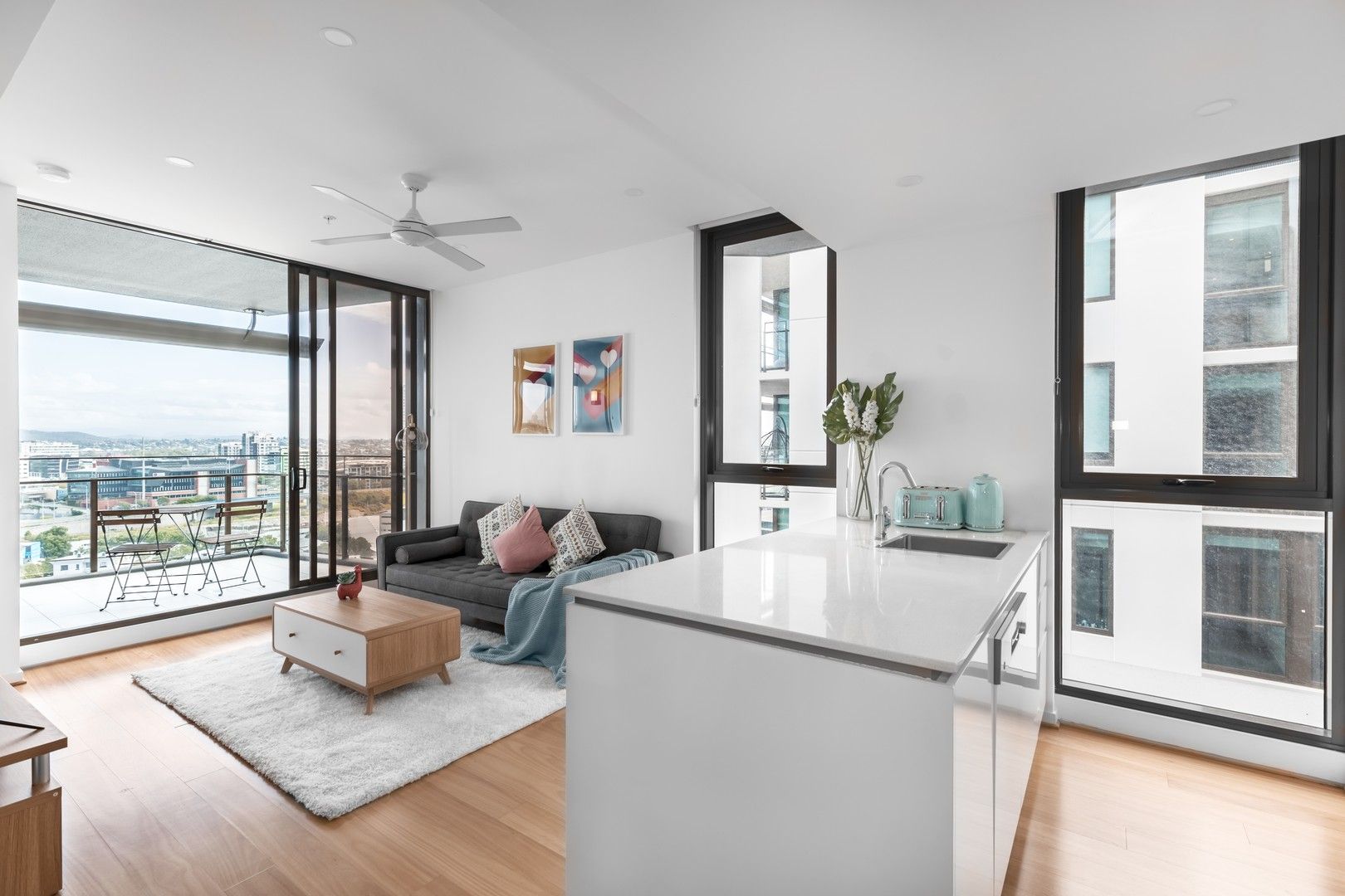 2 bedrooms Apartment / Unit / Flat in 1801/1033 Ann Street FORTITUDE VALLEY QLD, 4006