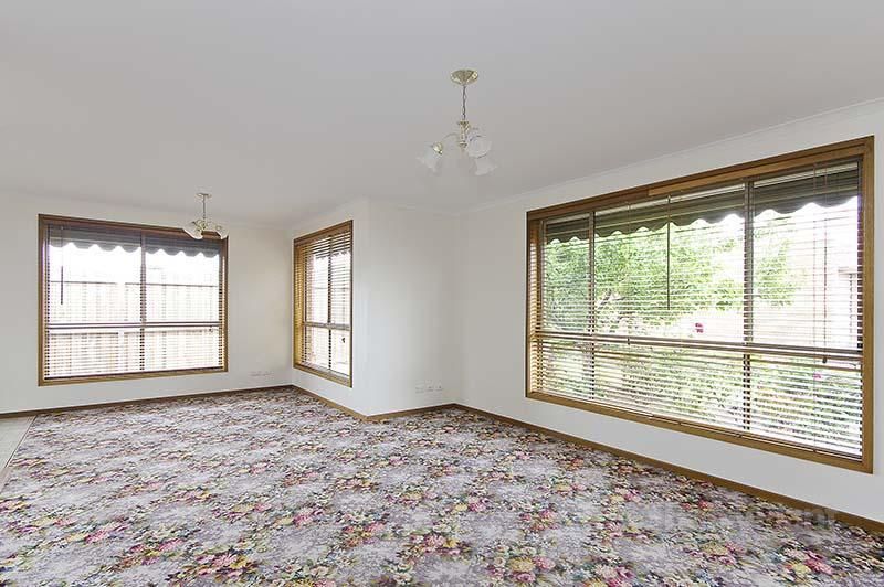 2/14 Oxford Street, WHITTINGTON VIC 3219, Image 2