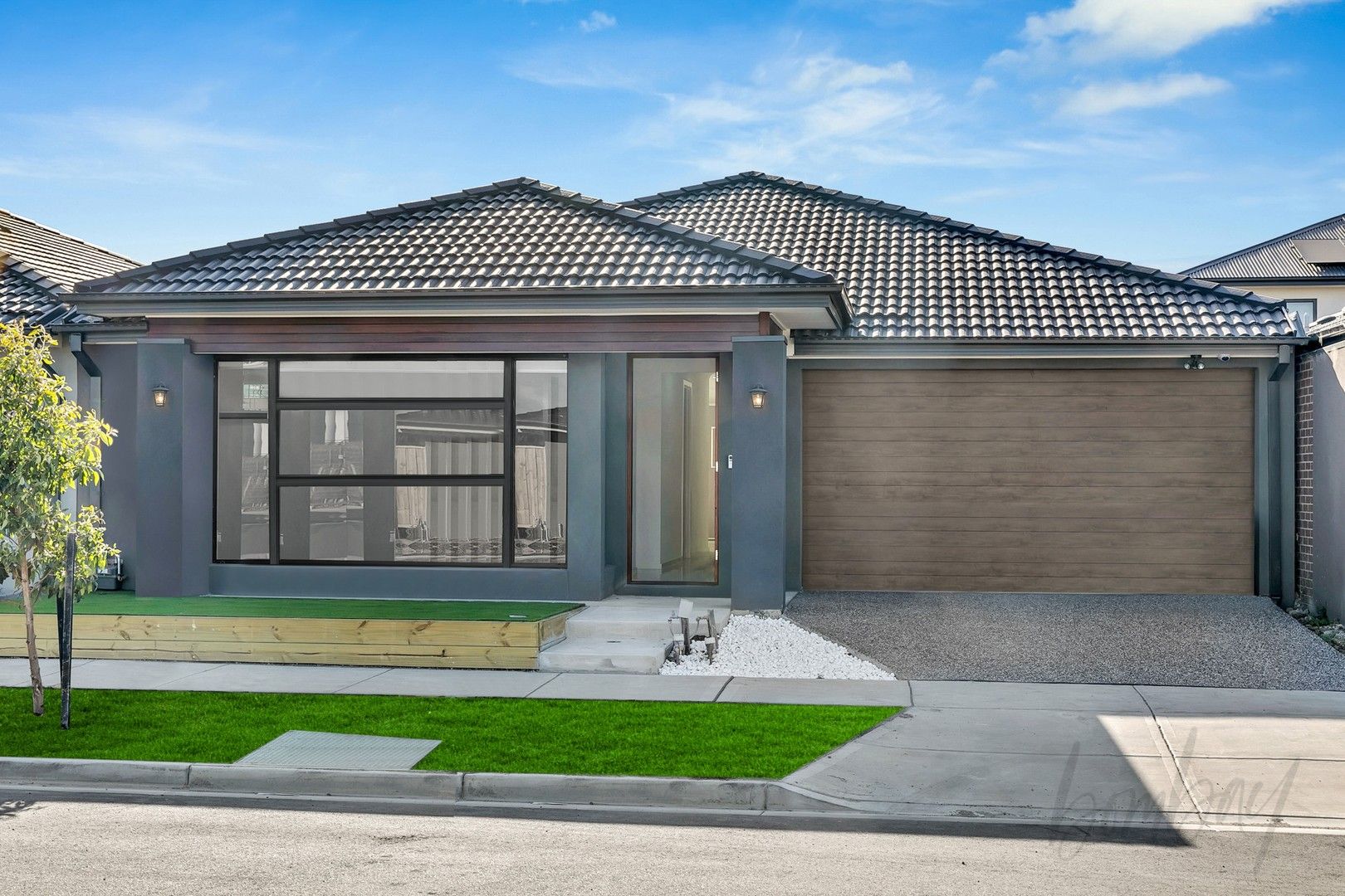 27 Hawkesbury Drive, Donnybrook VIC 3064 House For Rent 500 Domain