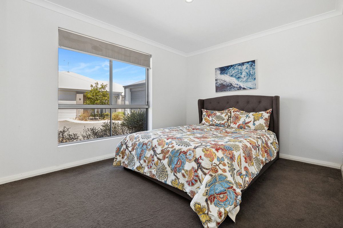 11/1 Whaler Place, Waikiki WA 6169, Image 2