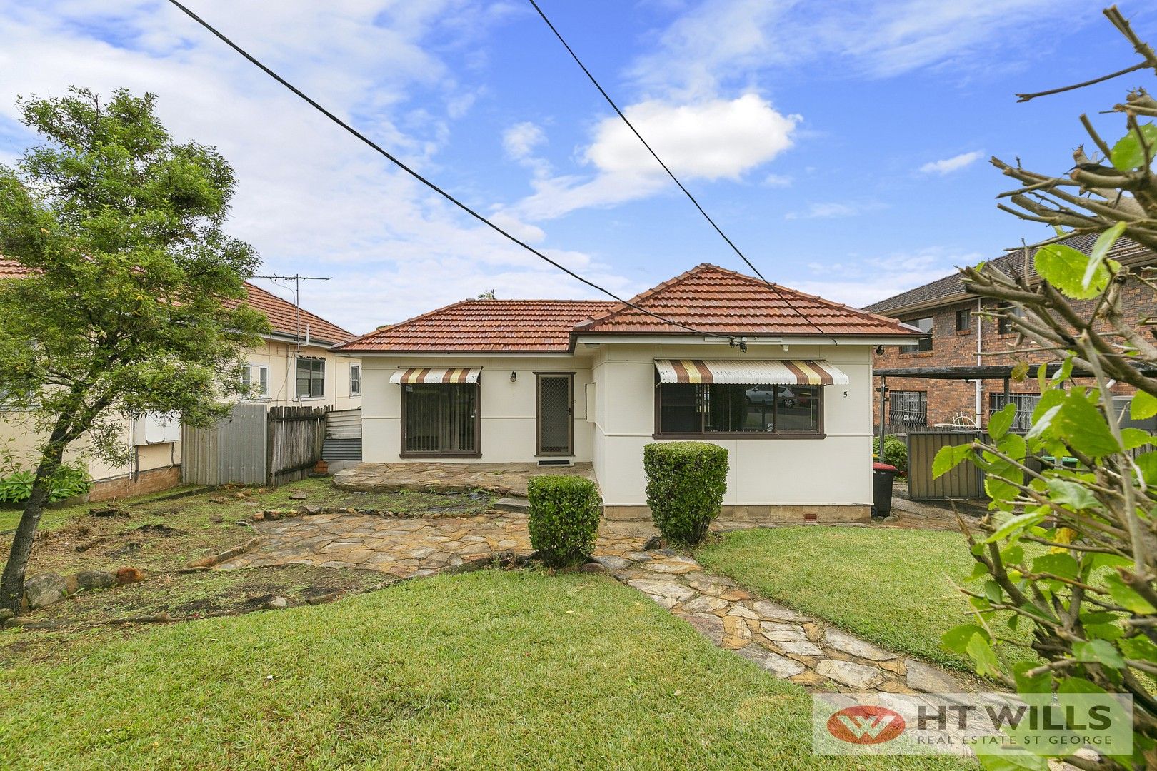 3 bedrooms House in 5 Gwandalan Road PADSTOW NSW, 2211