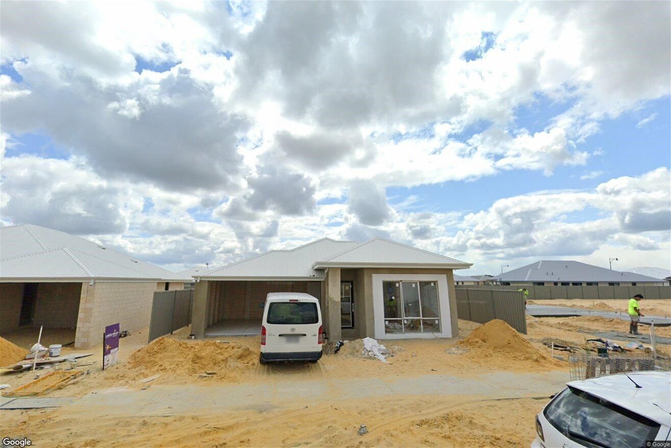 4 bedrooms House in 5 Jonquil Street SOUTH YUNDERUP WA, 6208