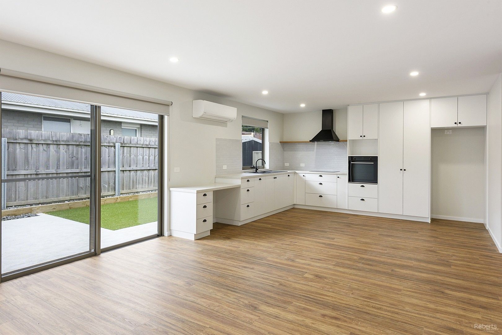 2 bedrooms Apartment / Unit / Flat in 17/47A High Street SHEFFIELD TAS, 7306