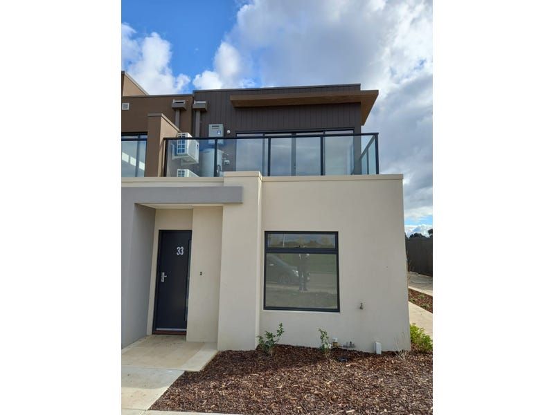 2 bedrooms Townhouse in 33 Isparta Mews ROXBURGH PARK VIC, 3064