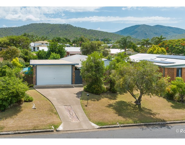 32 Bramble Street, Norman Gardens QLD 4701