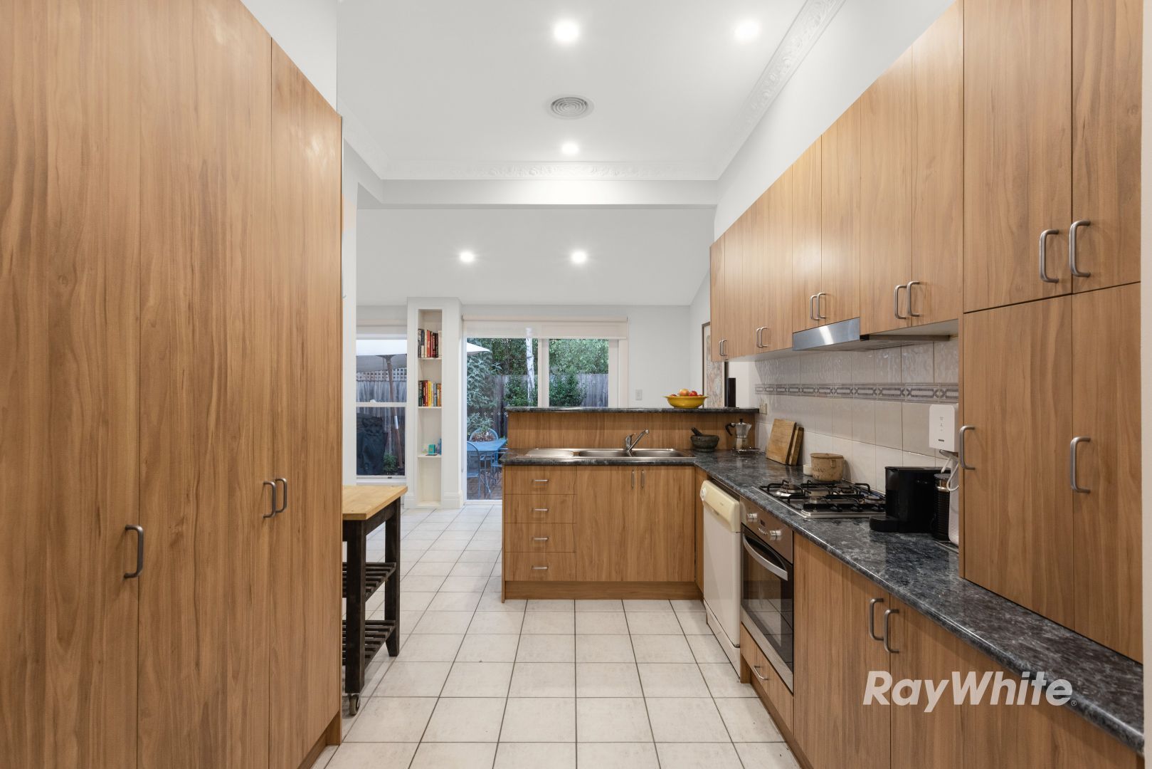 243A Neerim Road, Carnegie VIC 3163, Image 2