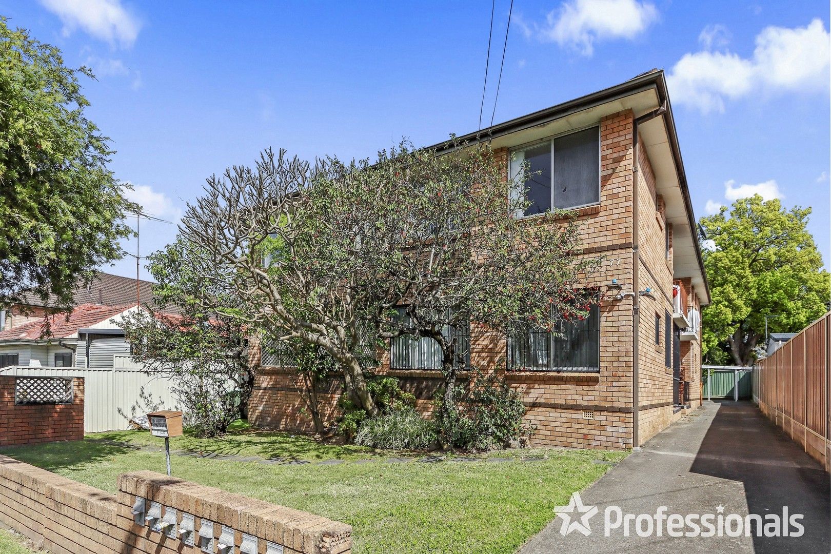 2 bedrooms Apartment / Unit / Flat in 4/77 Augusta Street PUNCHBOWL NSW, 2196