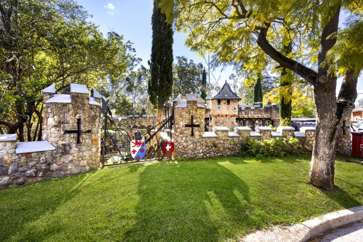 Image 10