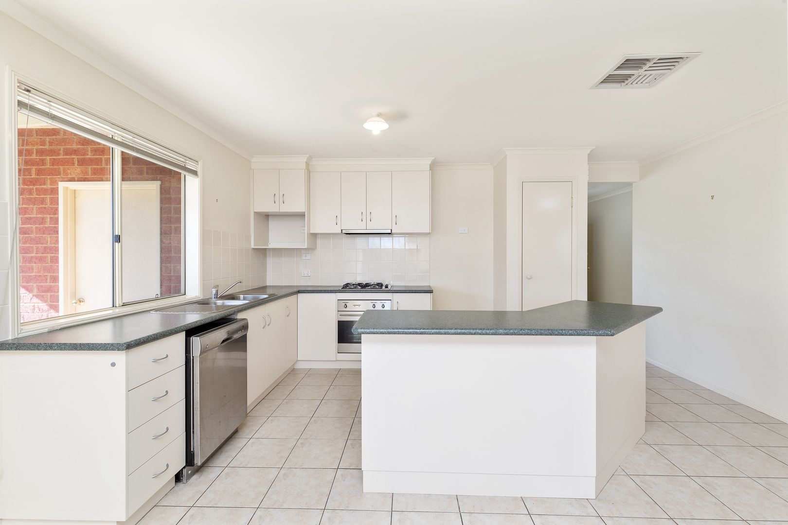 17 Dobell Place, Lloyd NSW 2650 | Domain