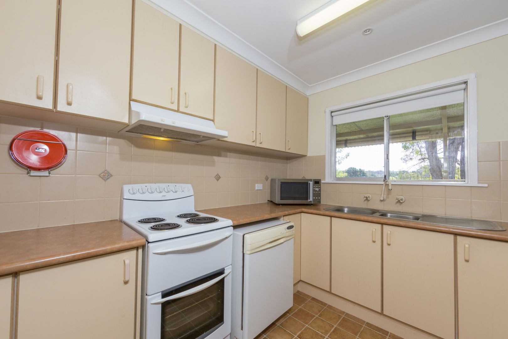 26 Vista Avenue, Catalina NSW 2536, Image 2