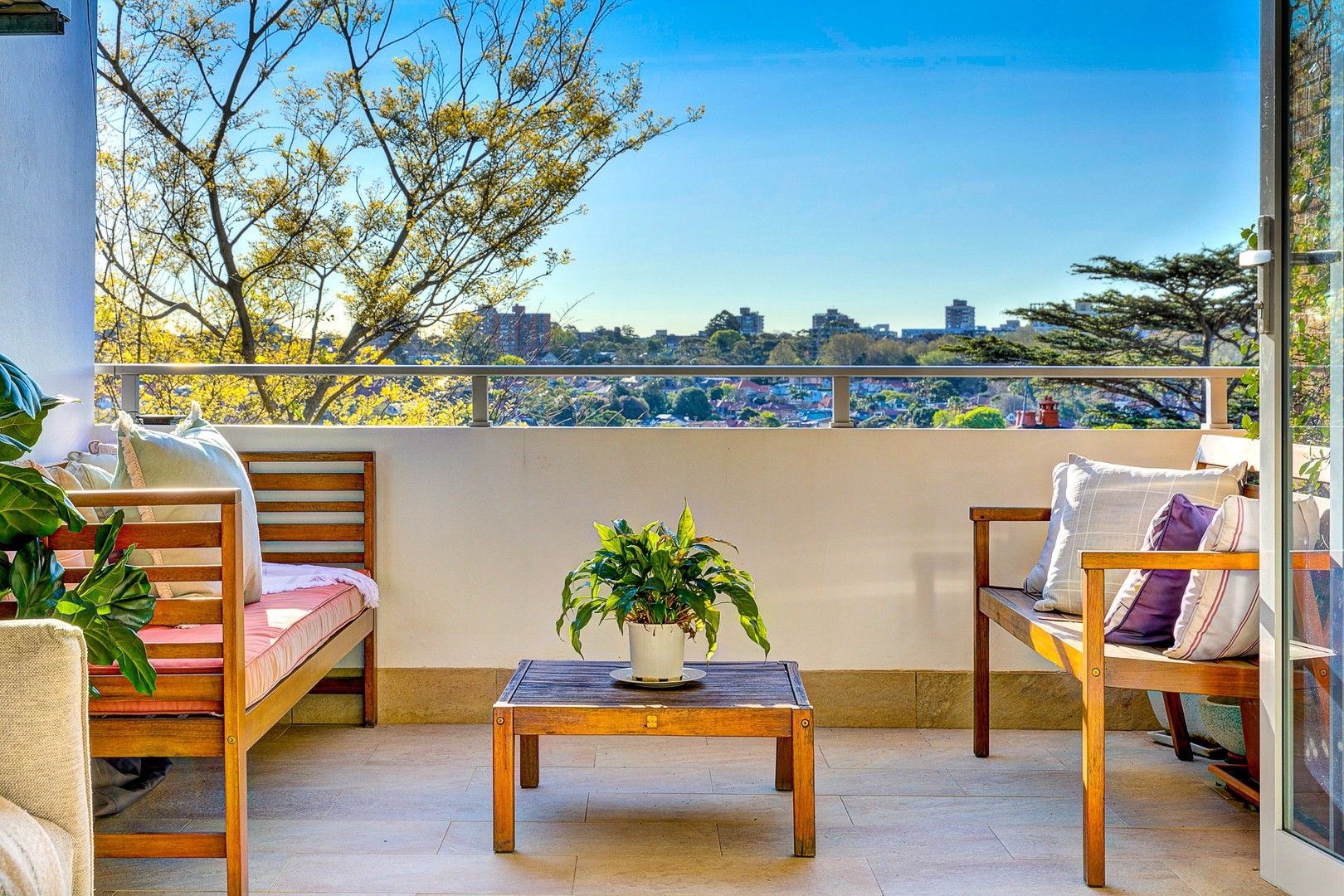 2 bedrooms Apartment / Unit / Flat in 12/88 Raglan  Street MOSMAN NSW, 2088