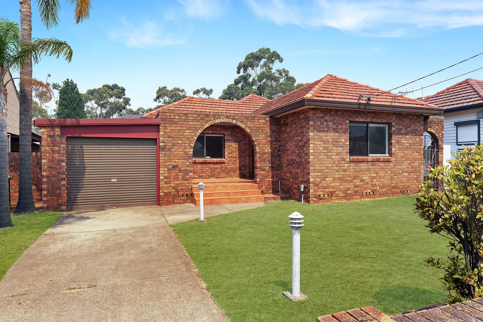 3 bedrooms House in 24 Holdsworth Street MERRYLANDS NSW, 2160