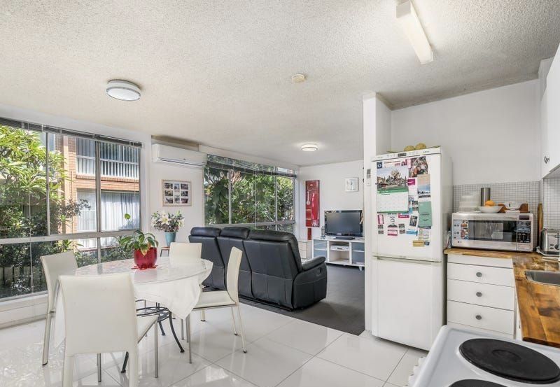 2/17 Darrambal Street, Surfers Paradise QLD 4217, Image 0